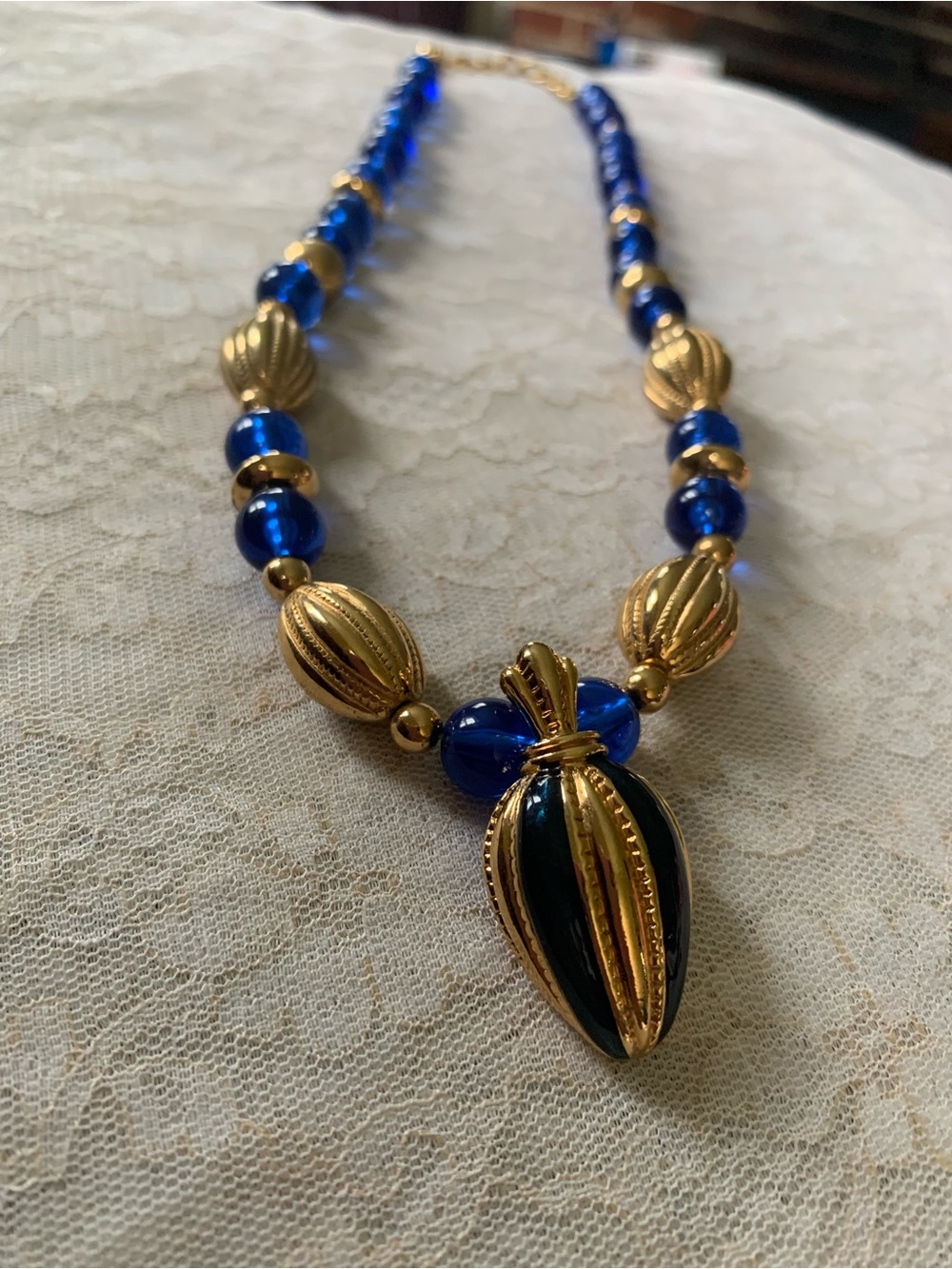 Vintage Avon Royal Blue Gold Tone Beaded Necklace Removable Pendant 18"